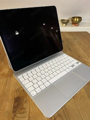 Apple iPad Pro 13 Zoll M4, 512 GB Wi-Fi + Cellular 5G + Zubehör  (NEU) Bild 4