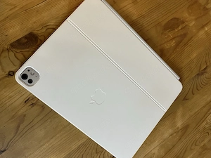Apple iPad Pro 13 Zoll M4, 512 GB Wi-Fi + Cellular 5G + Zubehör  (NEU)