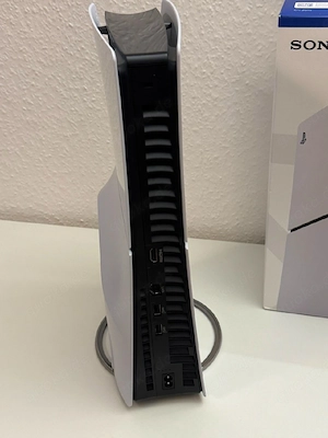 Sony Playstation 5 slim plus 2 spiele mit originalverpackung Bild 3