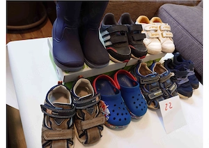 Großes Kinder Schuh-Bundle Größe 22   7 Paar Sommer & Winter | sehr guter Zustand Bild 4