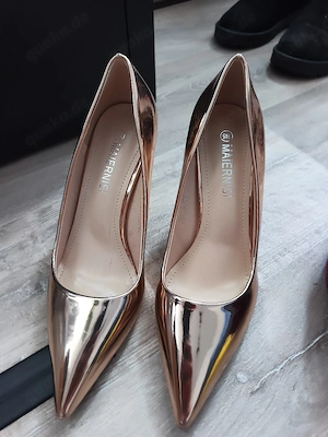 Goldene High Heels