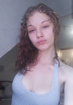 Lucy 21 Jahre 