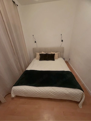 Bett mit Polsterrahmen - CLOUDY