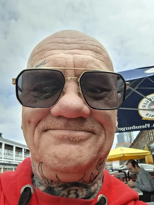 57 jähriger sucht vorerst Freundschaft Plus Bild 4