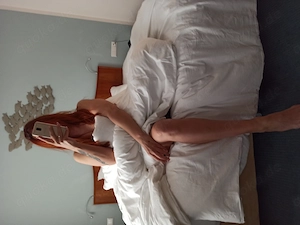 Milf 46 mit 85 b Naturbrüsten Lust auf Cam?  