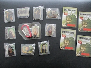 12 The Walking Dead Dog Tags NEU
