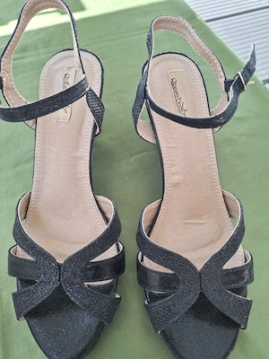 Sandalen mit Riemchen für Damen schwarz Gr. 39 neu