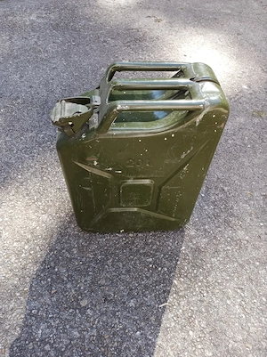 Kanister 20L Bundeswehr Stahl Khaki Benzin Diesel Öl Container Reserve
