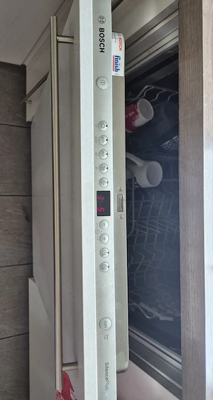 Bosch Spülmaschine voll integrierbar Bild 5