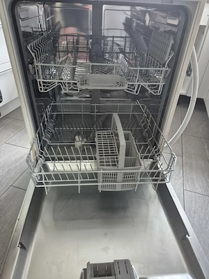 Bosch Spülmaschine voll integrierbar Bild 4