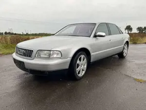 Audi A8 A8 4.2 quattro LANGversion orig. 240 Tkm Bi-XENON Solardach BOSE Navi+ Lederpaket2 FACELIFT 