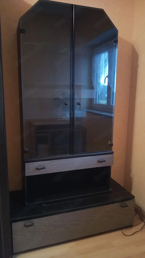 Aufsatz Vitrine mit Beleuchtung, Schublade und großer Schublade darunter 