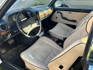 Mercedes-Benz Baureihe 123 280 CE Bild 4