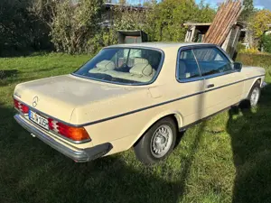 Mercedes-Benz Baureihe 123 280 CE Bild 2