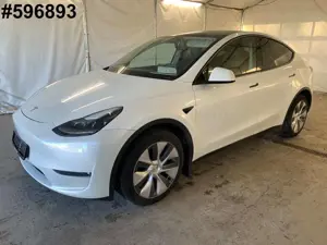 Tesla Model Y Long Range Dual AWD  Kam Autopilot 3