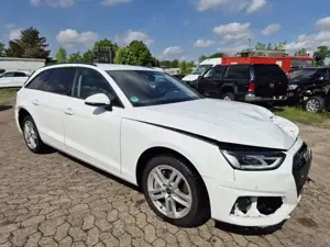 Audi A4 Avant 45 TFSI Quattro S-tronic Leder LED