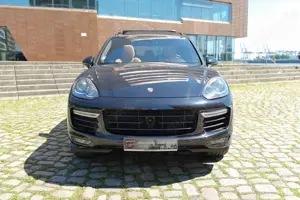 Porsche Cayenne GTS Bild 2