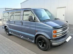 Chevrolet Express Bild 2