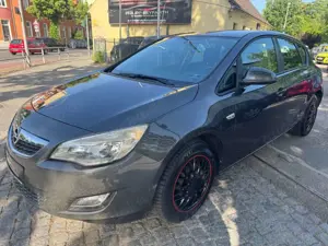 Opel Astra 1.4 ecoFLEX*TÜV NEU*PDC*2xSHZ*LENKRADHEIZ*
