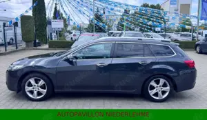 Honda Accord Tourer 2.0*Bi-Xenon*AHK*8xAlu*S-Heft*2.Hd