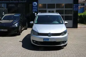 Volkswagen Touran Life 1. Hand