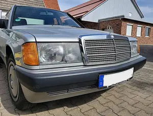 Mercedes-Benz 190 190 E 1.8, TÜV NEU, 1. Hand, nur 96 tkm, H - Kennzeichen, 5 - Gang, Top Fahrzeug