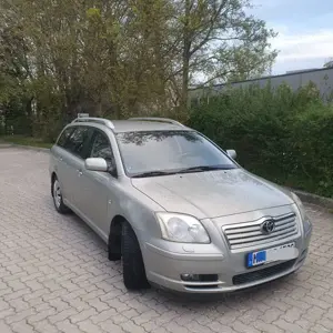 Toyota Avensis 2.0 VVT-i Combi Executive