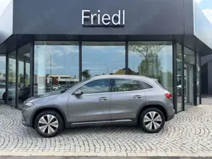Mercedes-Benz EQA 300 4M, PROGRESSIVE, KAMERA, LED,