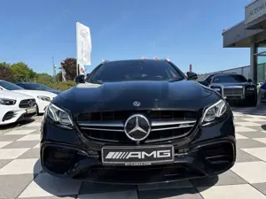 Mercedes-Benz E 63 AMG E 63 T AMG 4M+Panorama+Burmester+Abgas Performa