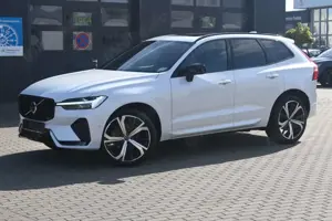 Volvo XC60 B5 AWD Plus Dark*LED*PANO*360*HK*BLIS
