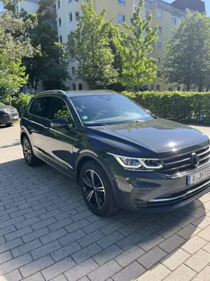 Volkswagen Tiguan GROSSE AUSSTATTUNG 2.0 TDI SCR DSG Move