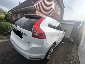 Volvo XC60 D4 Geartronic Momentum Bild 3