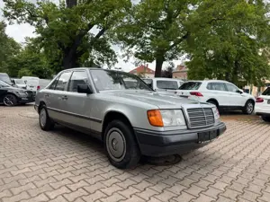 Mercedes-Benz E 250 D  H-Kennzeichen