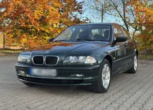 BMW 320 Bild 3