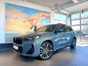 BMW iX1 30 xDr. M SPORT  PANO+HUD+ACC+HARM+KAM360+20