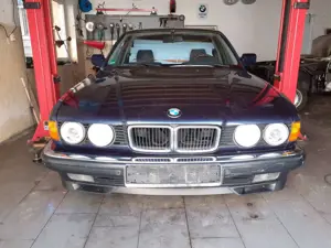 BMW 740 740i V8