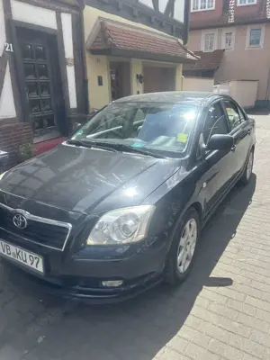 Toyota Avensis 2.0 VVT-i Executive