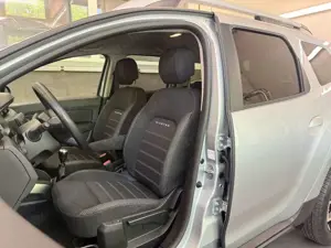 Dacia Duster II Adventure 5 J. Garantie NAVI SHZ TEMPO Bild 3