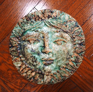 Wanddekoration Sonnenrelief, Tapisserie aus massivem Glas, mehrfarbig