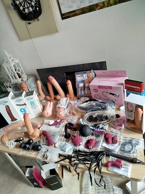 Sextoys unbenutzt günstig abzugeben