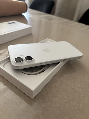 Apple iPhone 16 Weib 128GB wie neue Funktioniert einwandfrei plus garantie