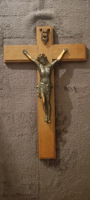 Jesus Kreuz Wandkreuz handgeschnitzt Holzkreuz Jesus Korpus Heiligen Kreuz INRI Christus 45 x 28 cm