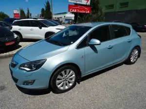 Opel Astra J Lim. 5-trg. Cosmo