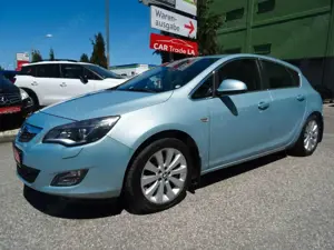 Opel Astra J Lim. 5-trg. Cosmo