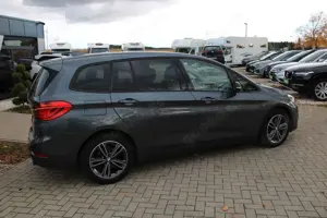BMW 220 Bild 5