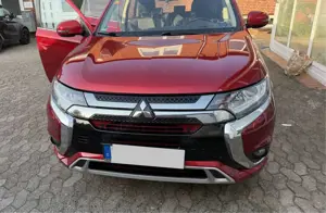 Mitsubishi Outlander 2.4 4WD Plug-In Hybrid Diamant