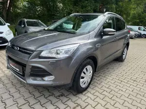 Ford Kuga 2.0 TDCi Titanium 1 Hand Tüvneu Anhängerkup