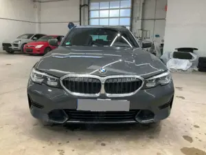 BMW 320 Bild 2