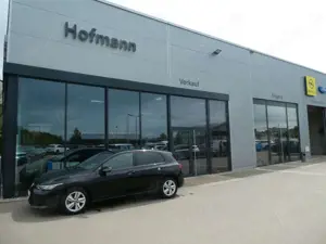 Volkswagen Golf VIII Lim. 1.5 TSI Life, Klima, SHZ, PDC