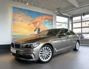 BMW 520 i Limousine Luxury  ACC+HUD+LEDer+KOMFS+KAM+